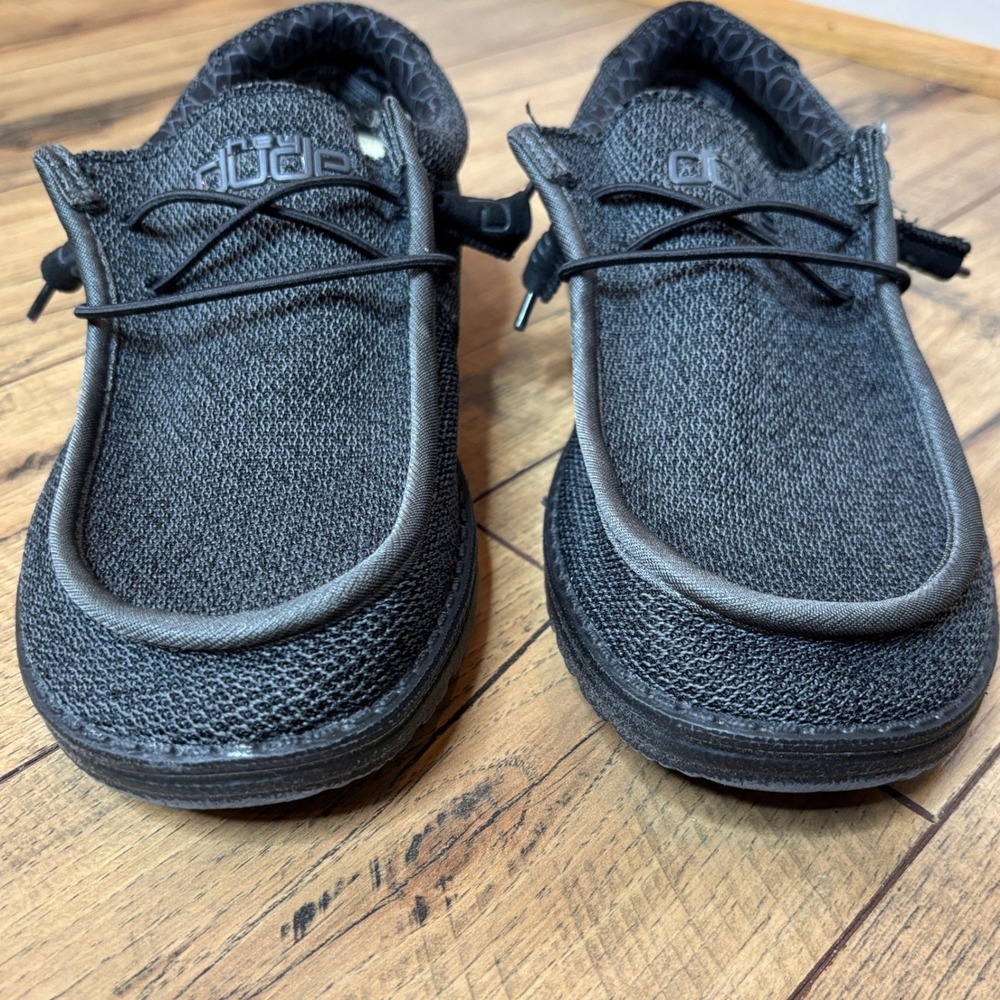 Hey Dude Wally Total Black Mesh Slip On Casual Loafers Mens Shoes Size 40 - Picture 4 of 11